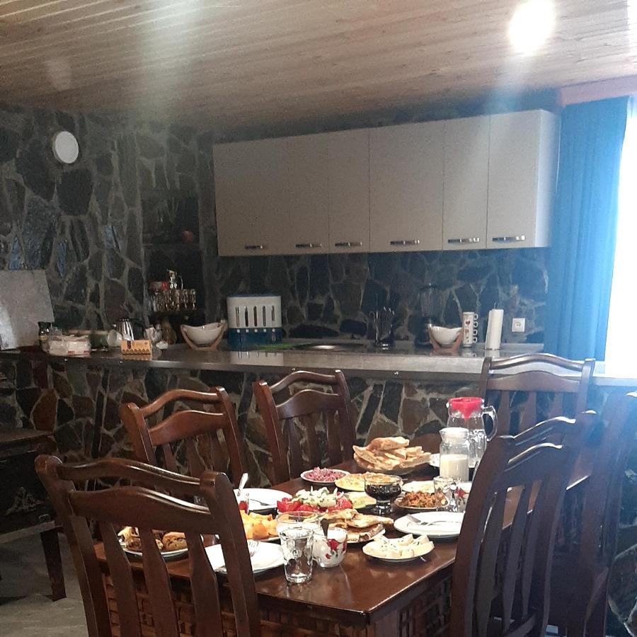 Guesthouse "Megi" Mestia Dış mekan fotoğraf