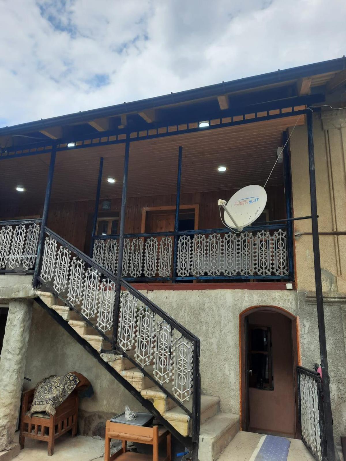 Guesthouse "Megi" Mestia Dış mekan fotoğraf